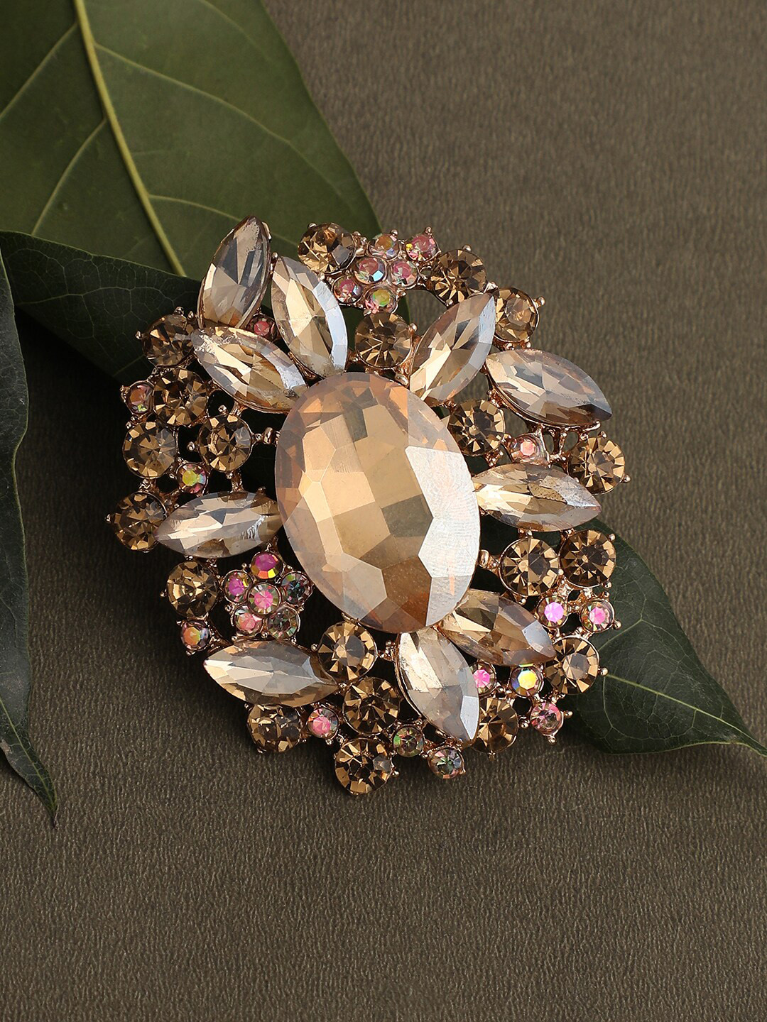 

SOHI Gold-Plated Gold Stone-Studded Finger Ring