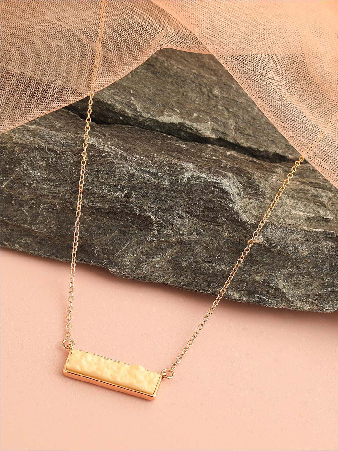 

SOHI Gold-Plated Necklace