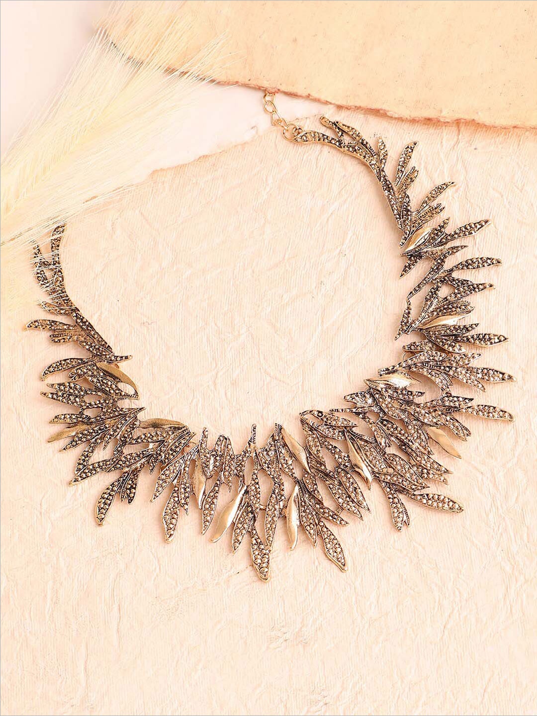 

SOHI Gold-Toned Gold-Plated Stone Statement Necklace