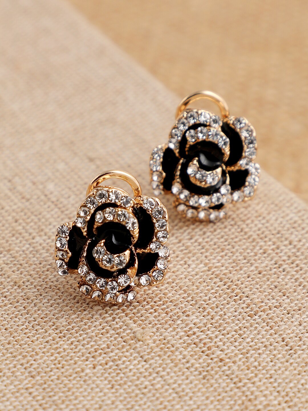 

SOHI Black & White Contemporary Gold Plated Studs Earrings