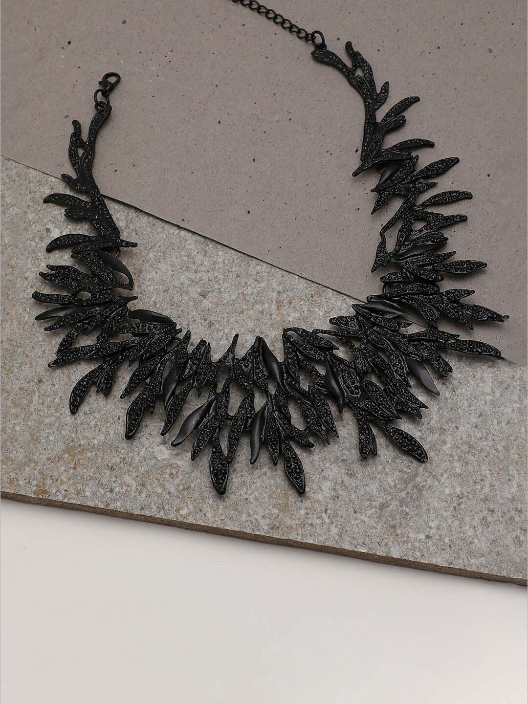 

SOHI Black Stone Statement Necklace