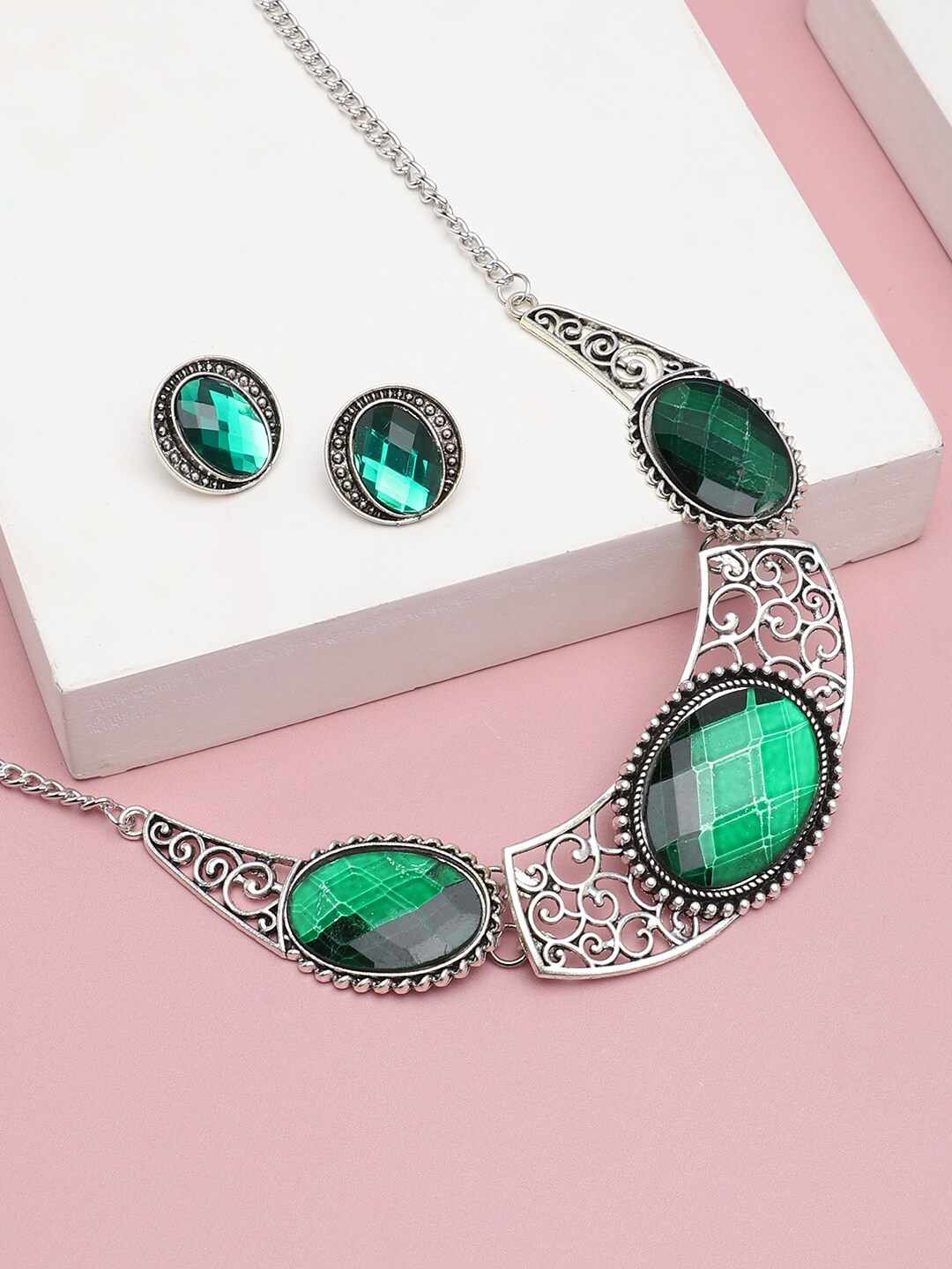 

SOHI Silver-Plated Green Stone-Studded Jewellery Set