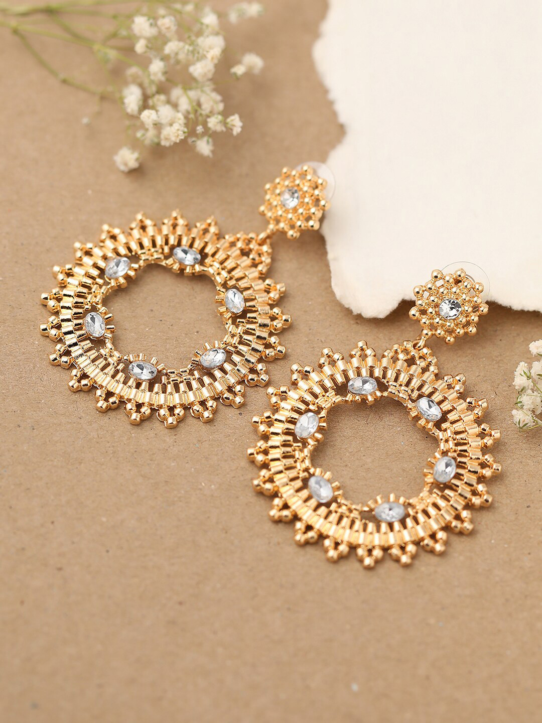 

SOHI Pack Of 2 Gold-Plated Contemporary Drop Earrings