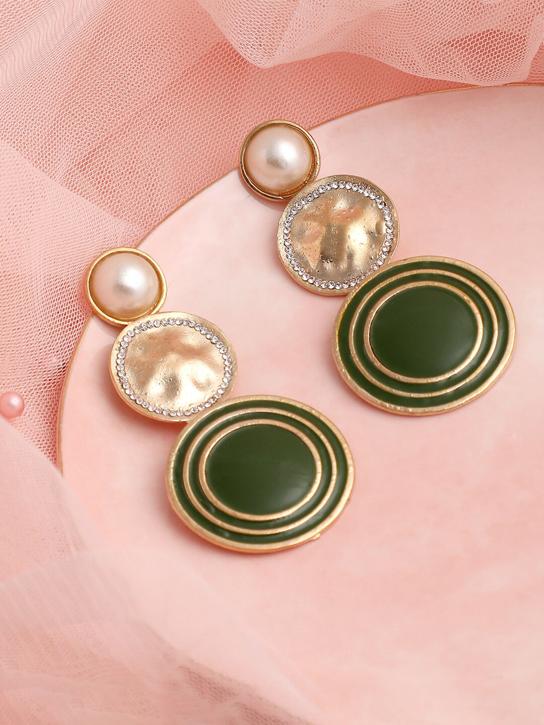 

SOHI Off White & Green Gold Plated Contemporary Drop Earrings