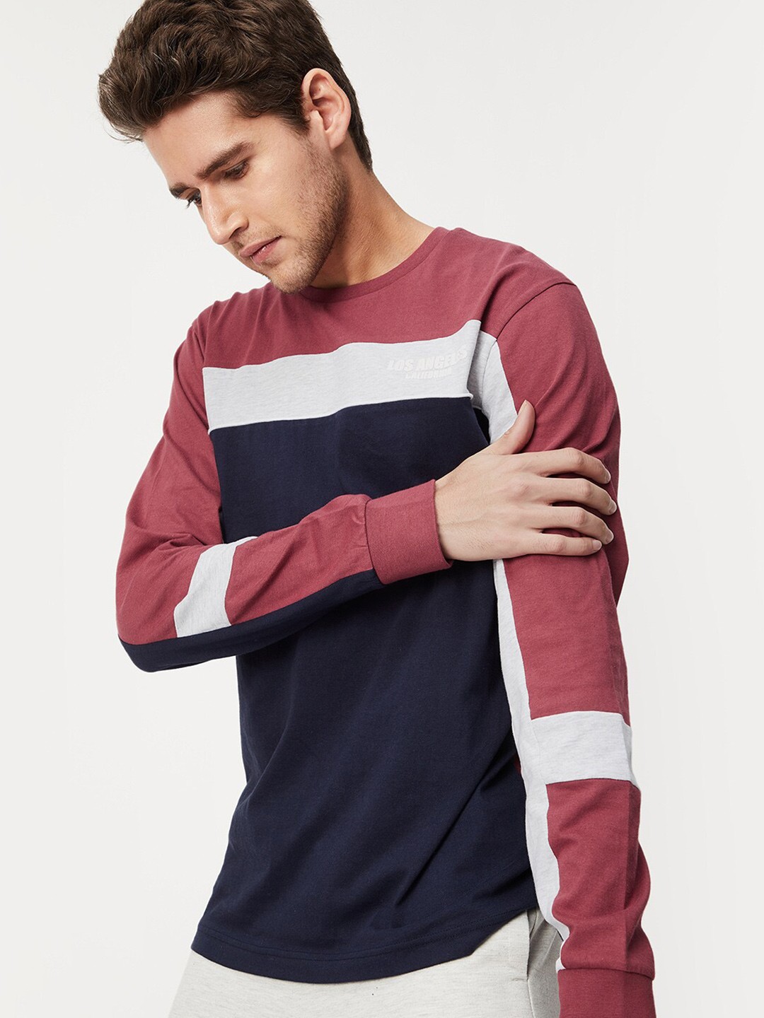 

max Men Red Cotton Colourblocked T-shirt