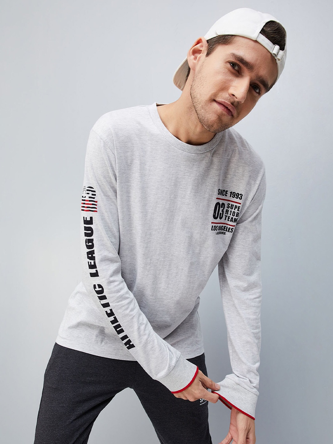 

max Men White Cotton Typography Printed T-shirt