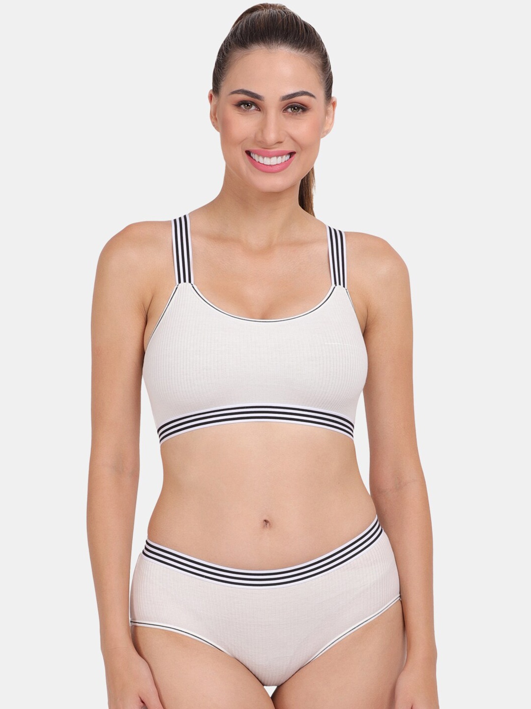 

Amour Secret Women Cream Lingerie Set
