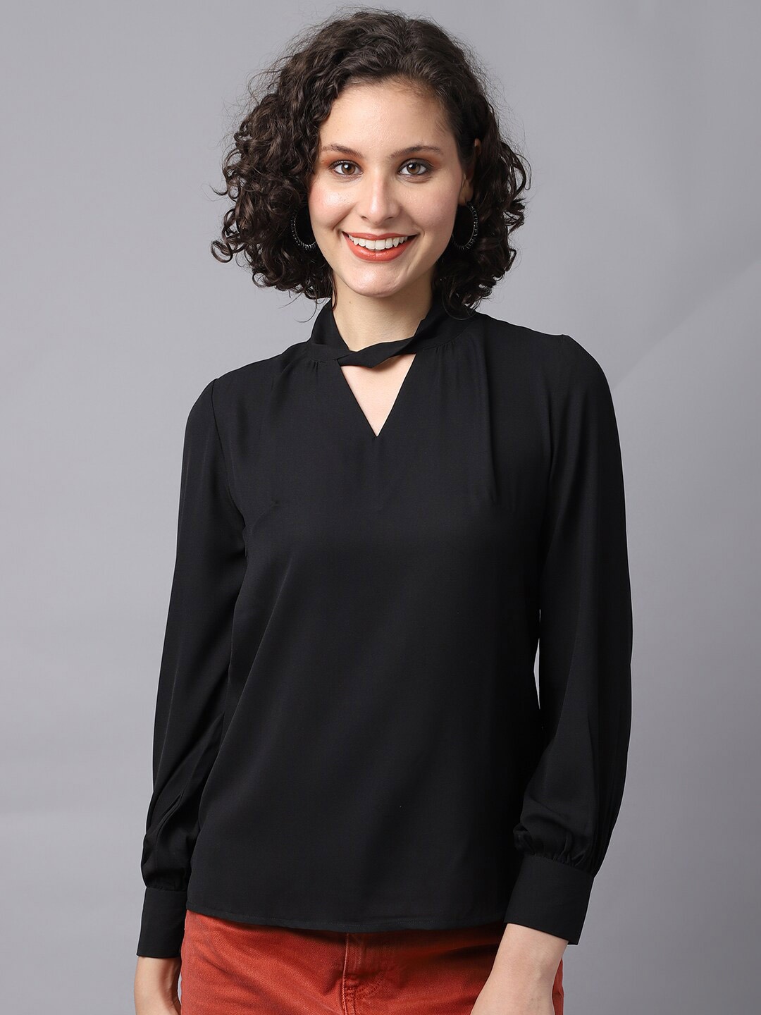 

La Zoire Black Keyhole Neck Georgette Top