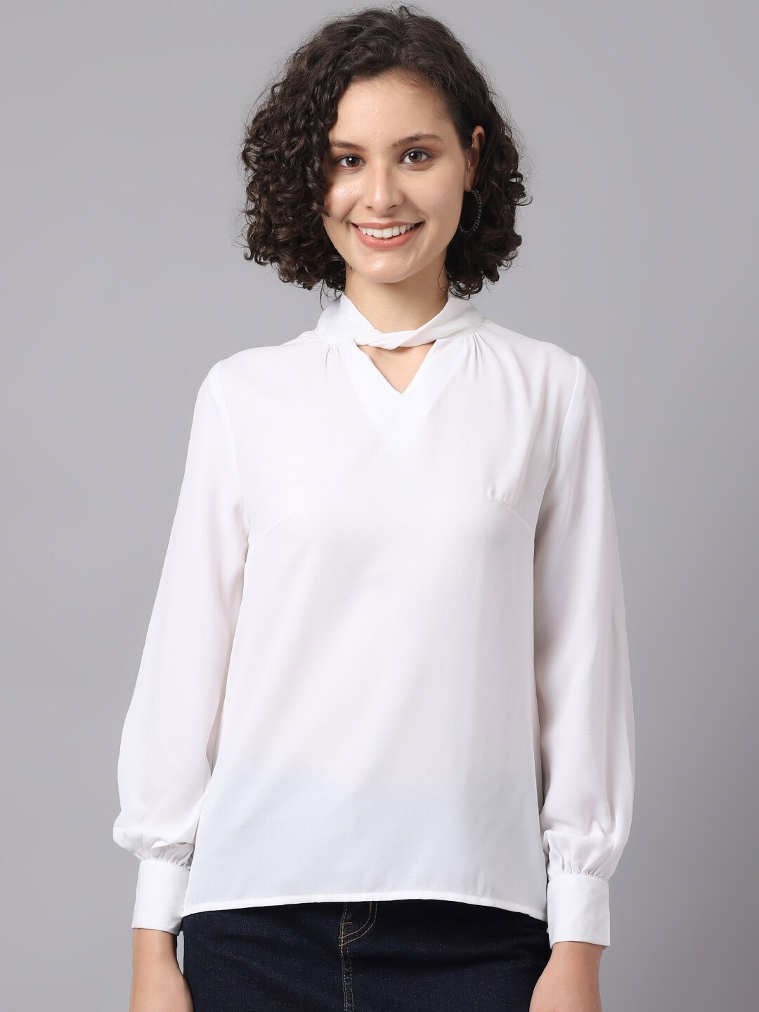 

La Zoire White Keyhole Neck Georgette Top