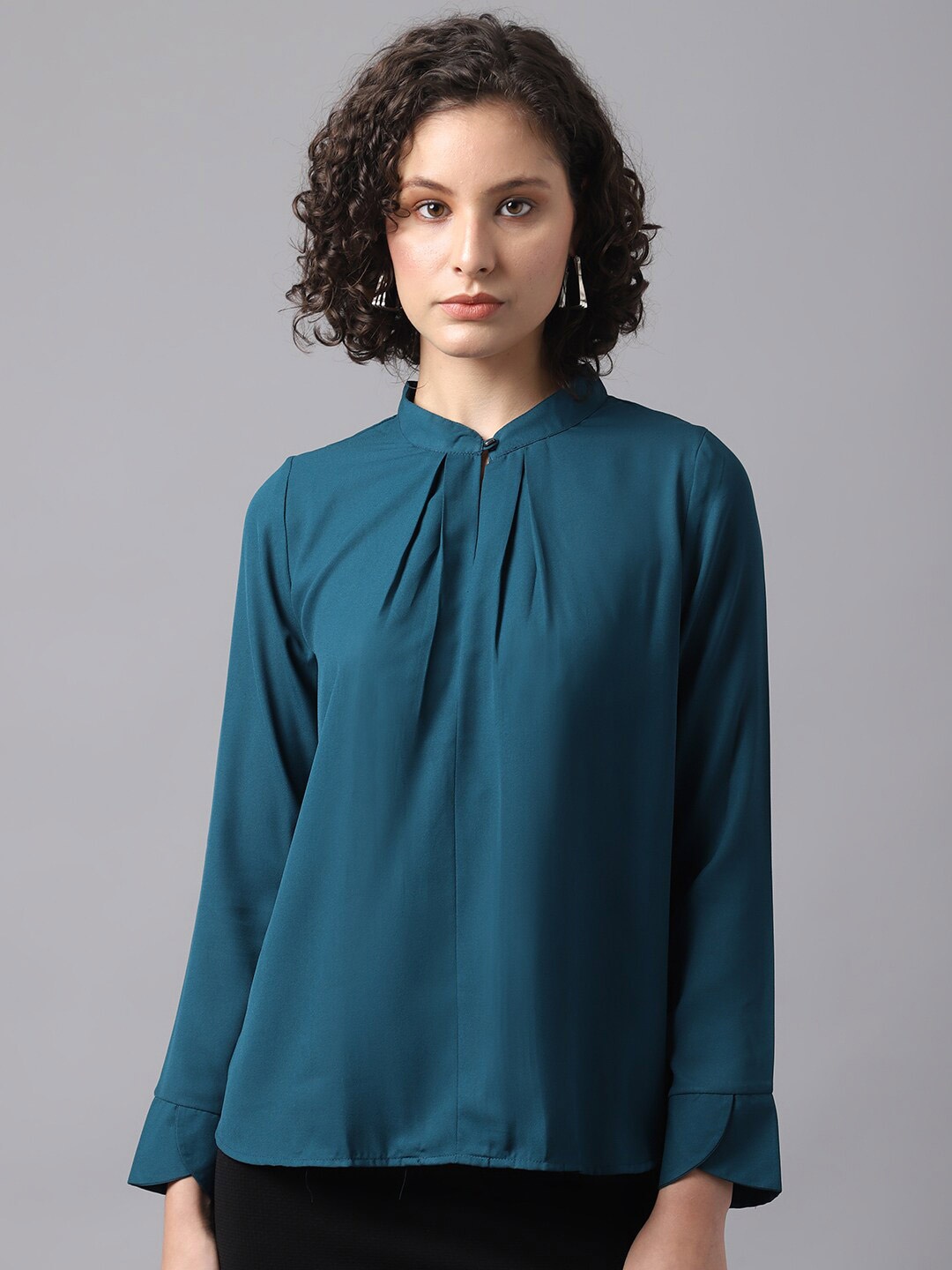 

La Zoire Blue Mandarin Collar Georgette Top