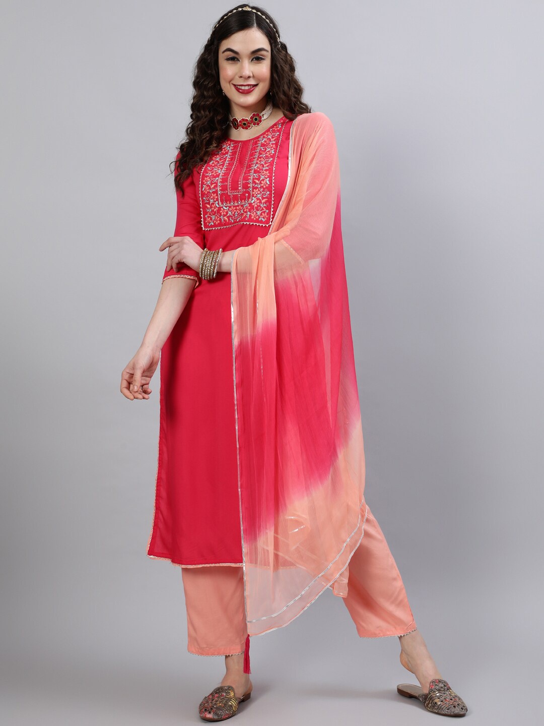 

INDIE CLOSET Women Pink Ethnic Motifs Embroidered Gotta Patti Kurta with Trouser & Dupatta