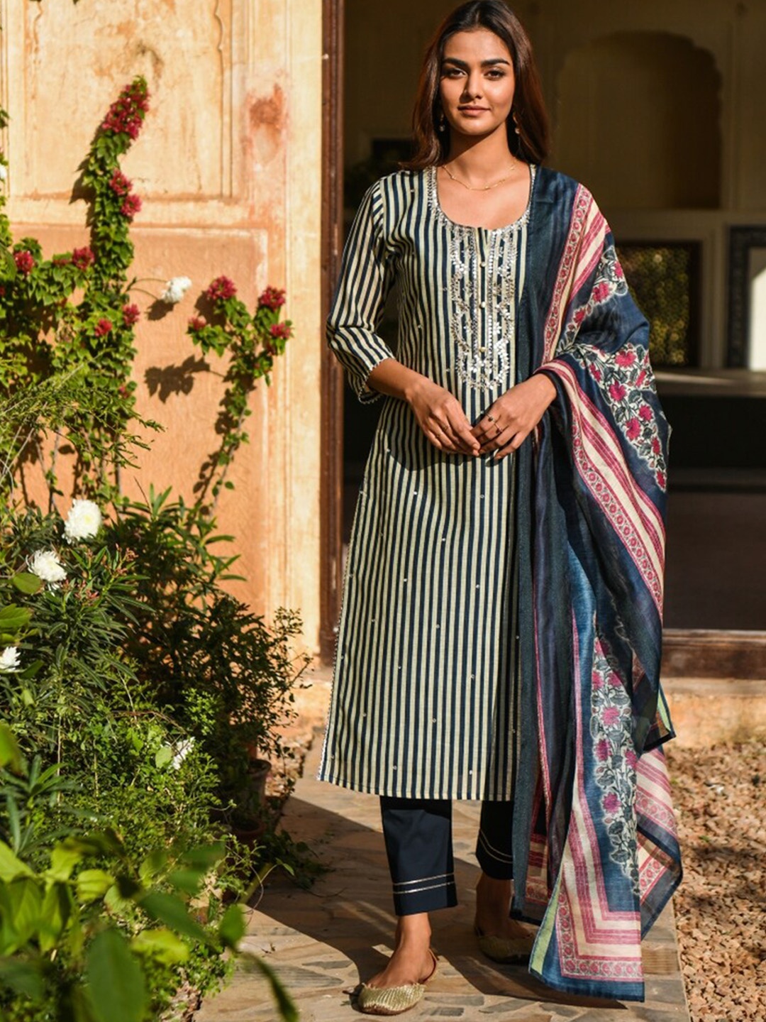 

KARAJ JAIPUR Blue Floral Embroidered Mirror Work Kurta with Trousers & With Dupatta