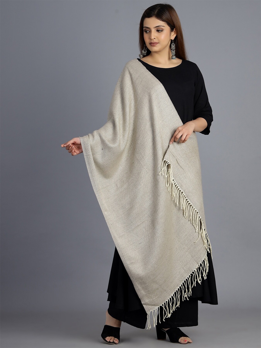 

HANDICRAFT PALACE Women Grey & White Chevron Woven Design Wool Stole