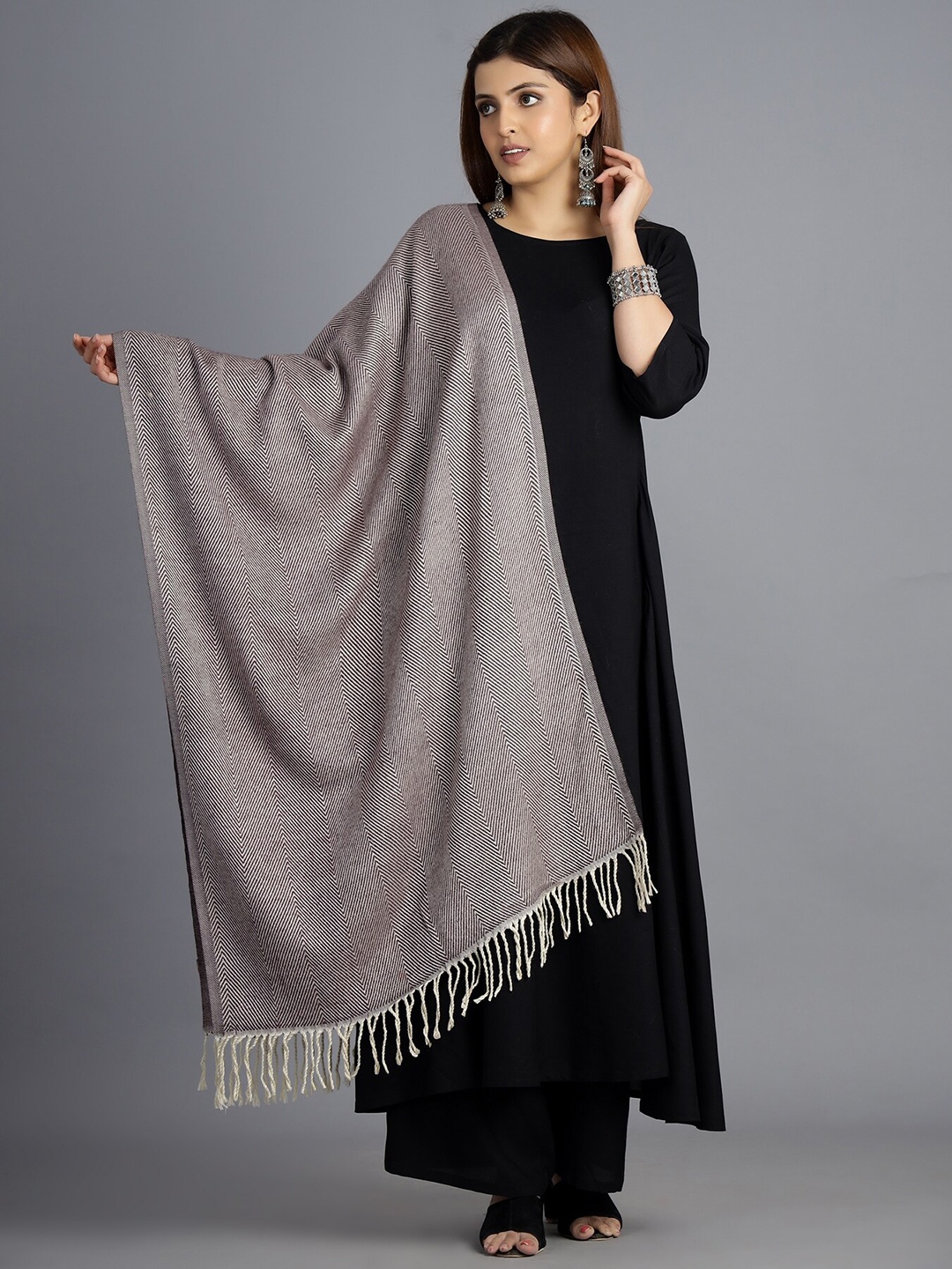 

HANDICRAFT PALACE Women Charcoal & Off White Chevron Woven Design Wool Stole