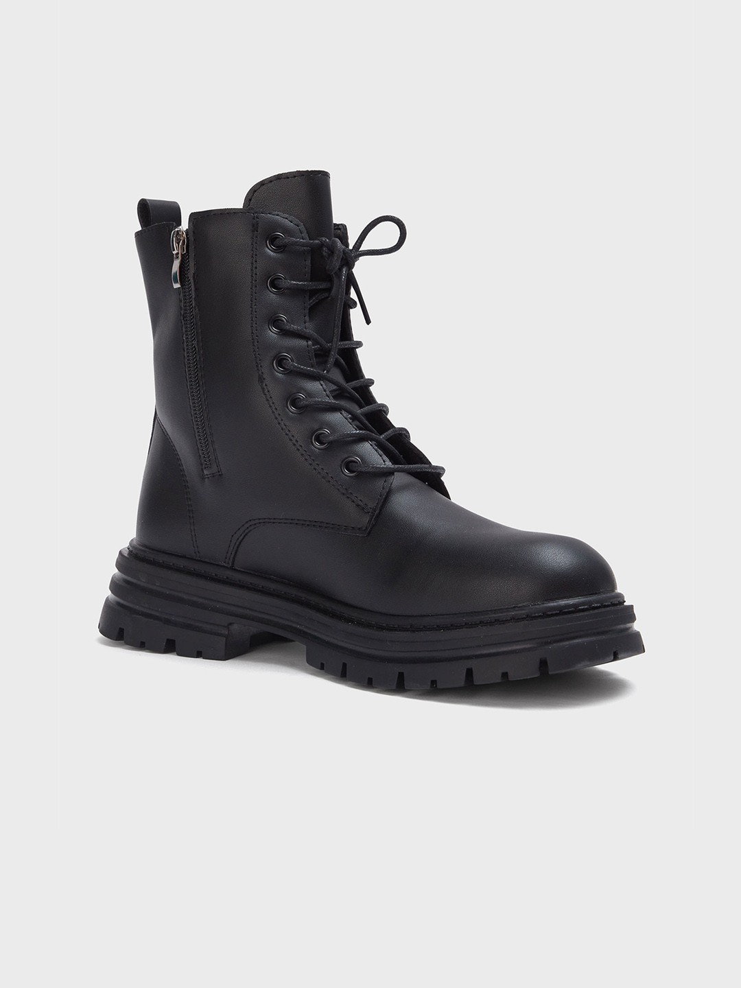 

20Dresses Women Black Solid Tie Up Combat Boots