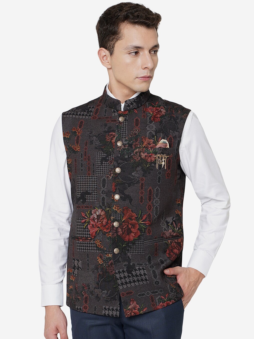 

JB STUDIO Men Mandarin Collar Floral Printed Nehru Jacket, Brown