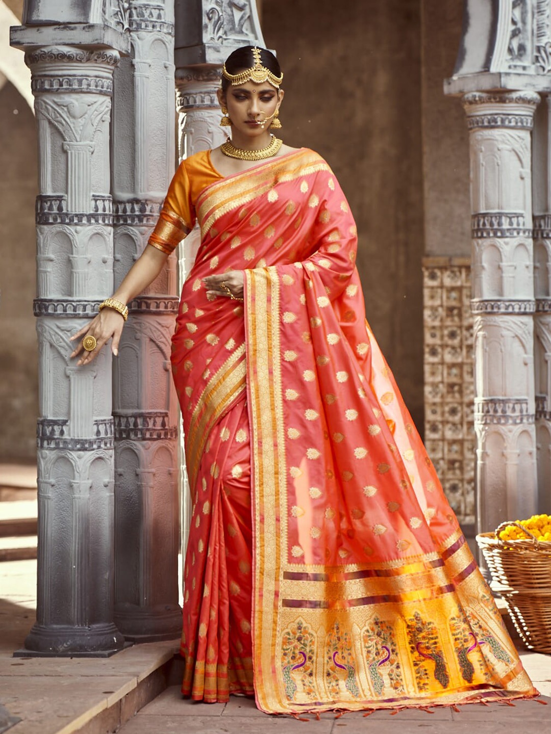 

elora Red & Gold-Toned Ethnic Motifs Zari Silk Blend Banarasi Saree