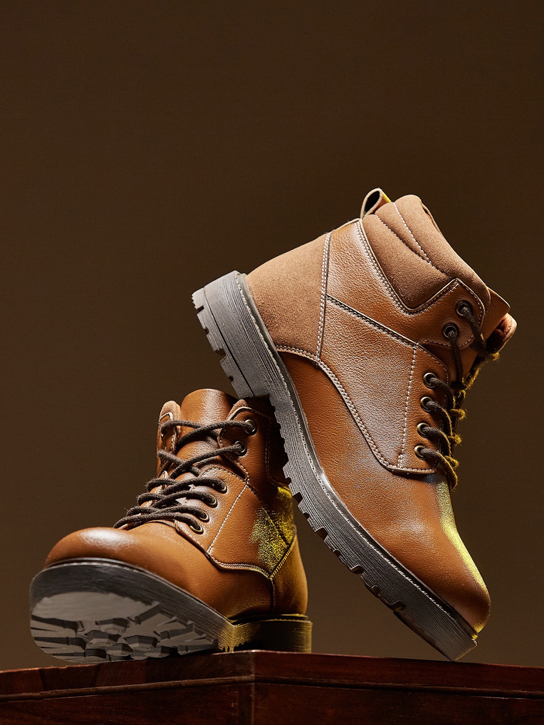 

Duke Men Tan Brown High-Top Boots