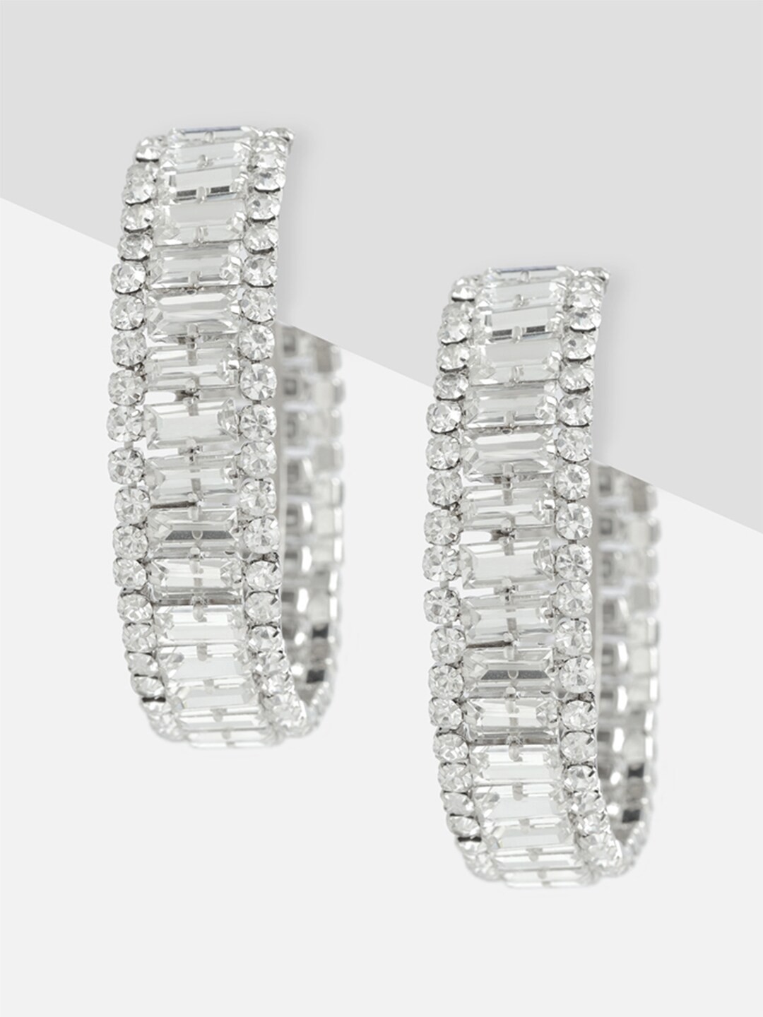 

Tipsyfly White & Silver-Toned Contemporary Hoop Earrings