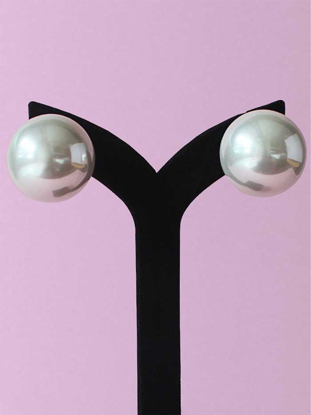 

Tipsyfly Off White Contemporary Studs Earrings
