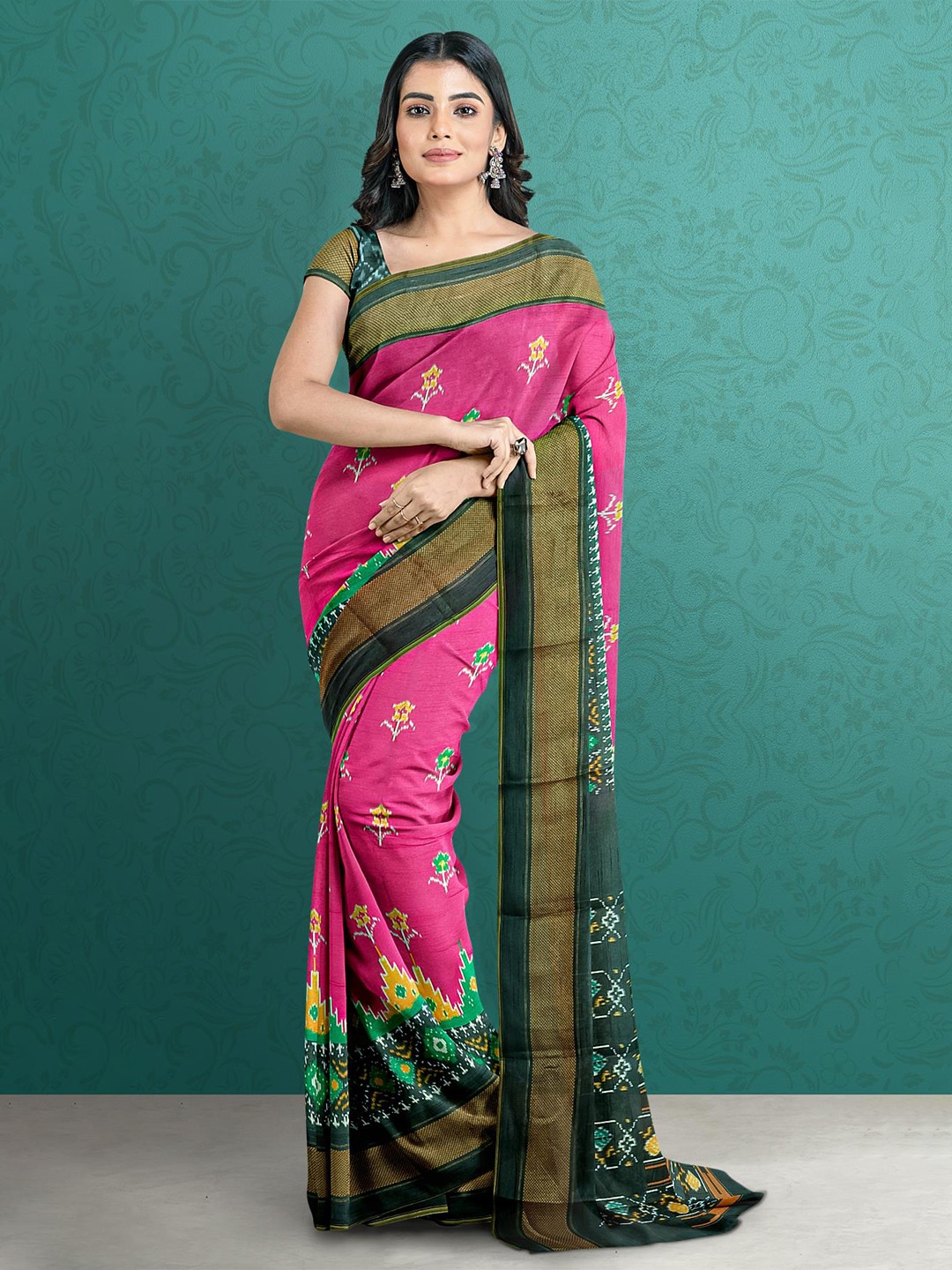

Kalamandir Pink & Green Floral Silk Blend Saree