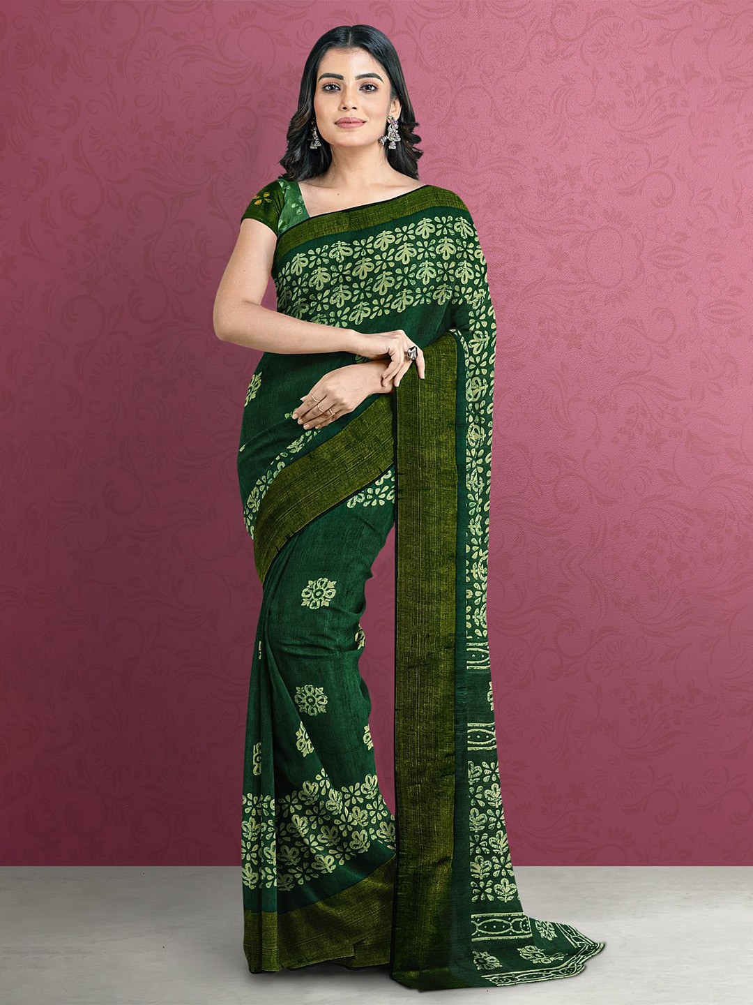 

Kalamandir Green & Off White Printed Floral Saree