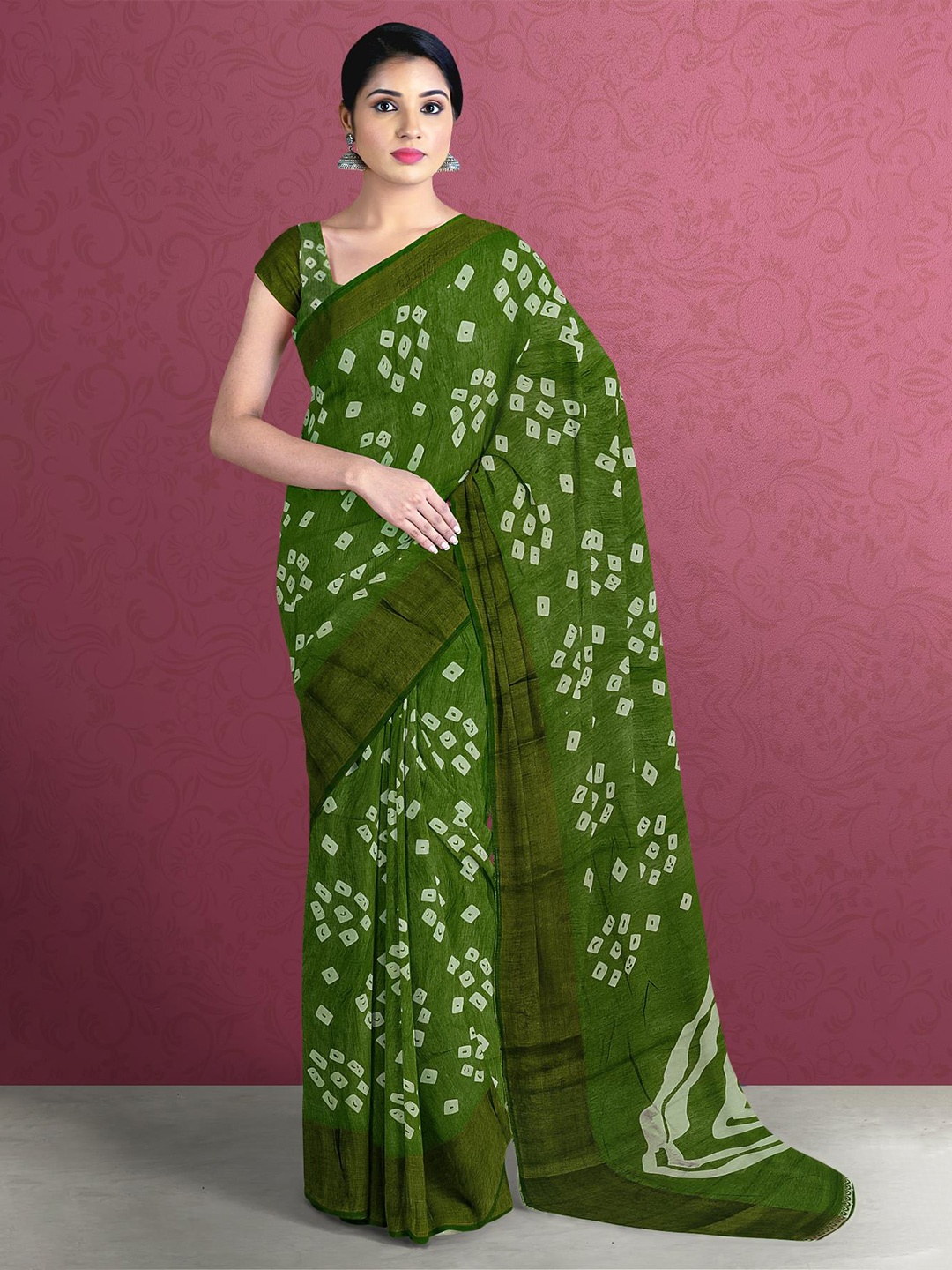 

Kalamandir Green & Off White Printed Bandhani Saree