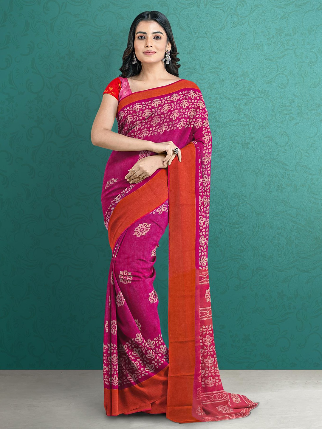 

Kalamandir Pink & Off White Printed Floral Saree