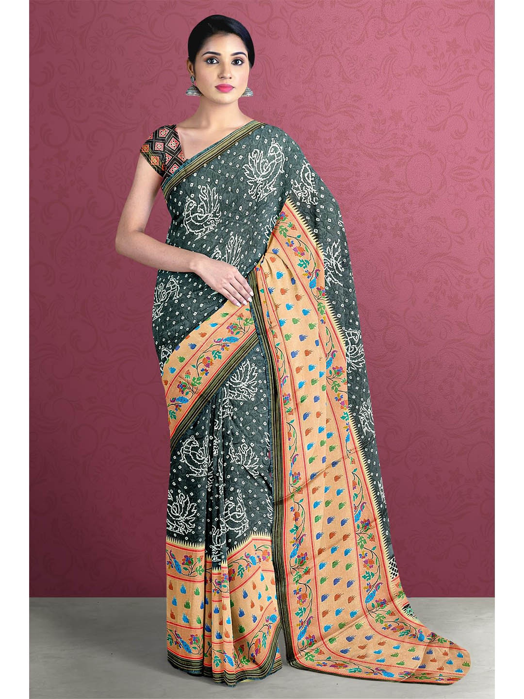 

Kalamandir Grey & White Bandhani Silk Blend Saree