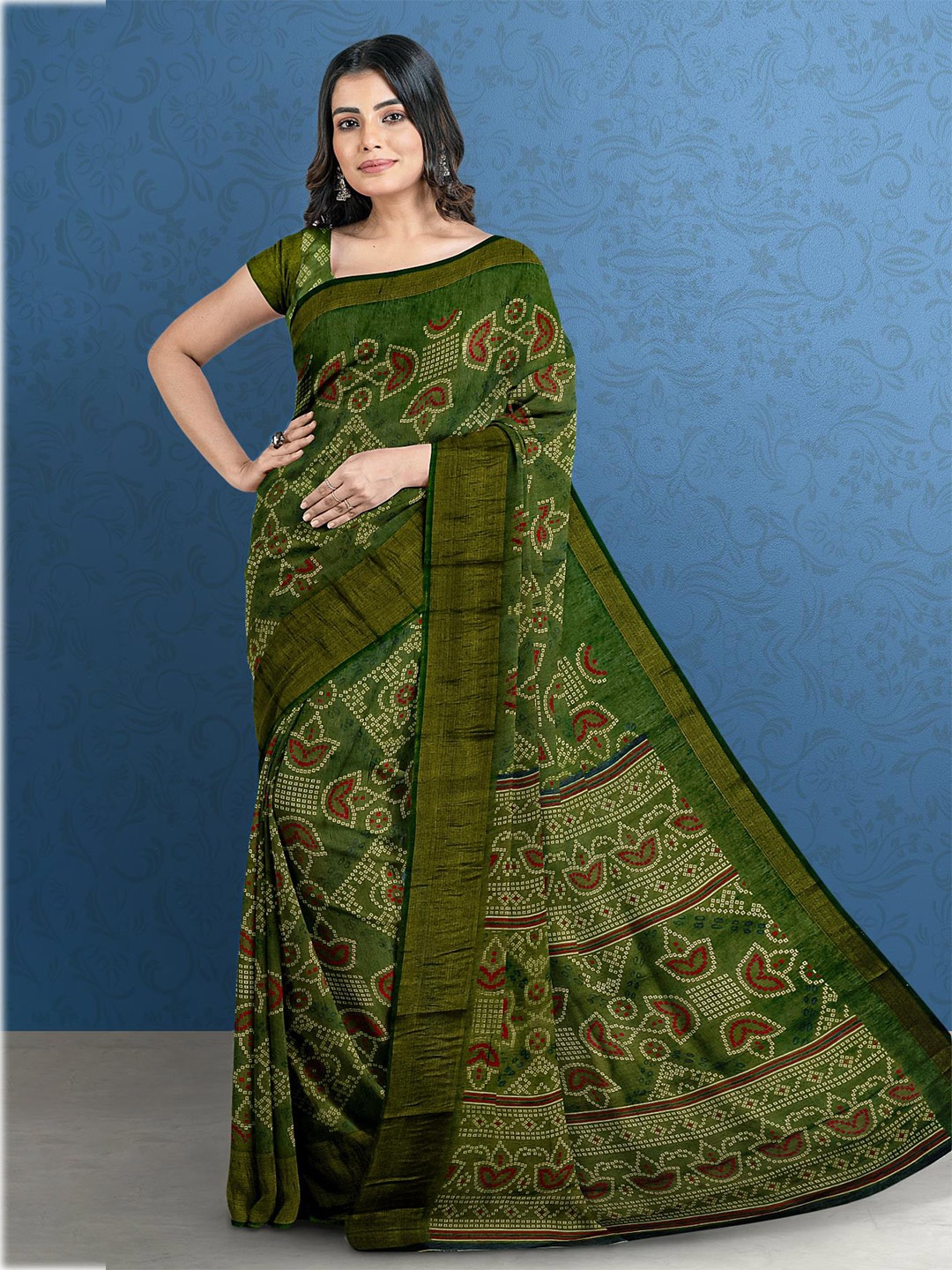 

Kalamandir Green & Red Bandhani Zari Saree