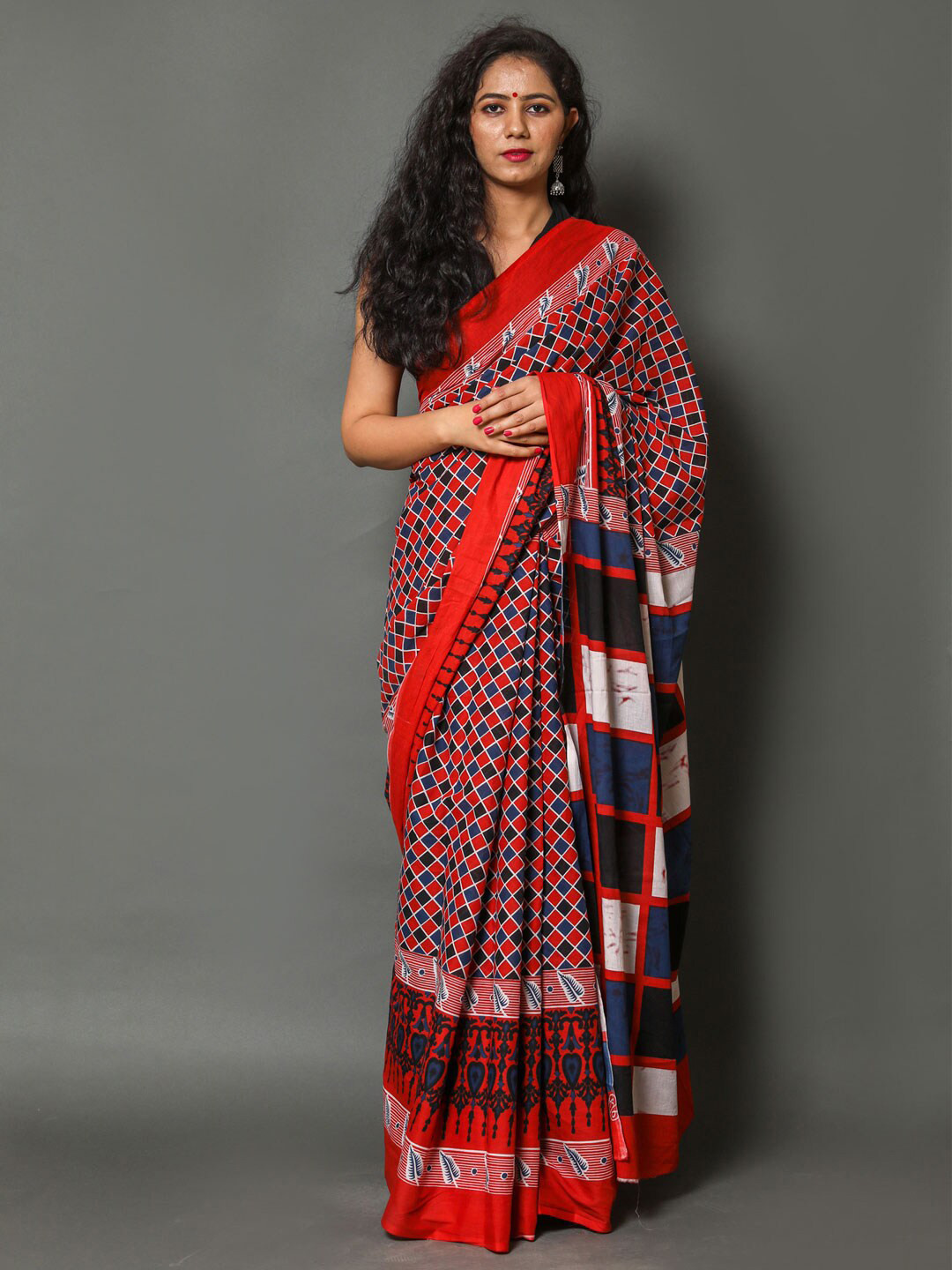 

BUTA BUTI Red & Blue Checked Pure Cotton Saree
