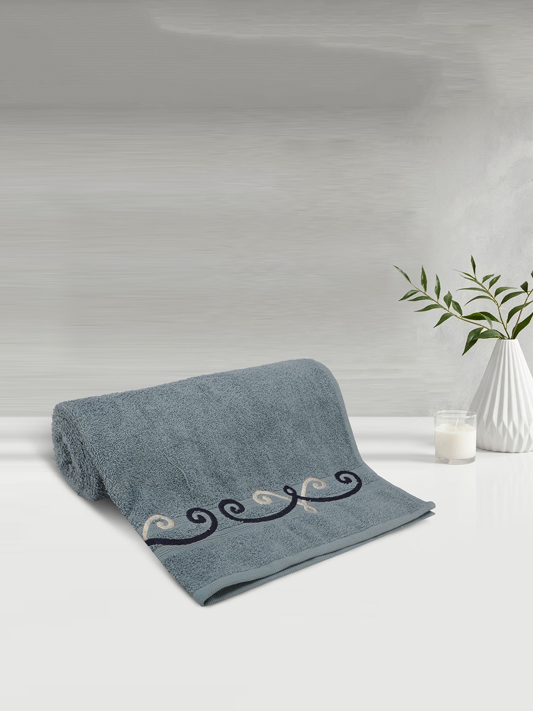 

LUSH & BEYOND Blue Printed Pure Cotton Bath Towels 500GSM