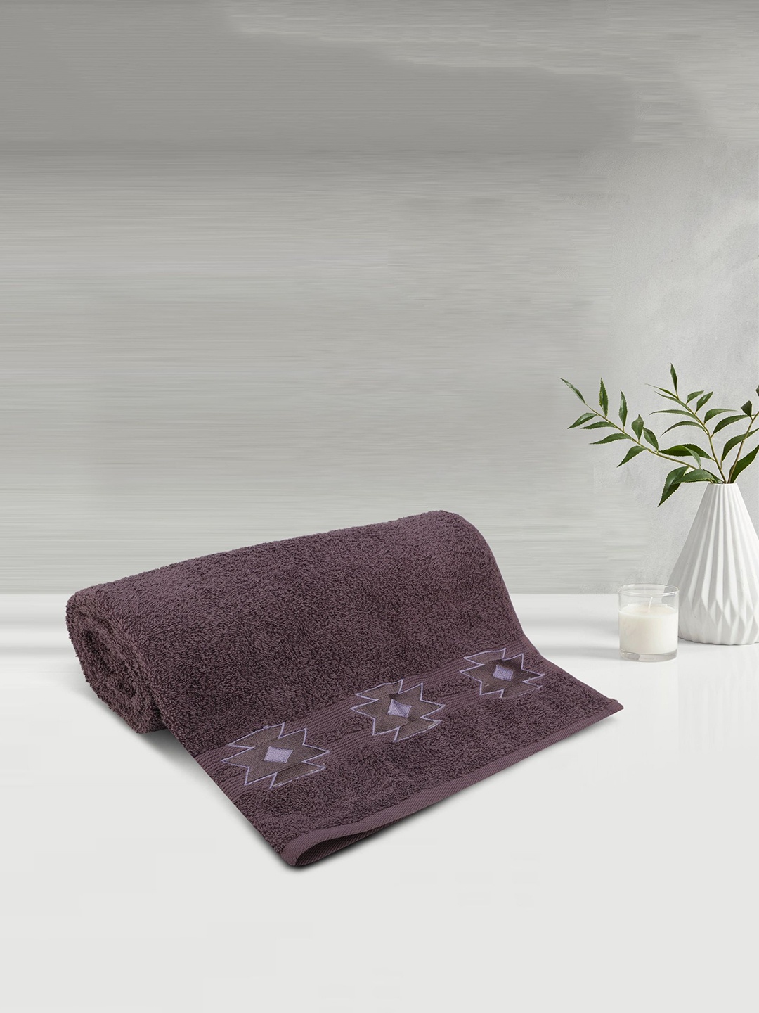 

LUSH & BEYOND Purple Printed Pure Cotton Bath Towels 500 GSM