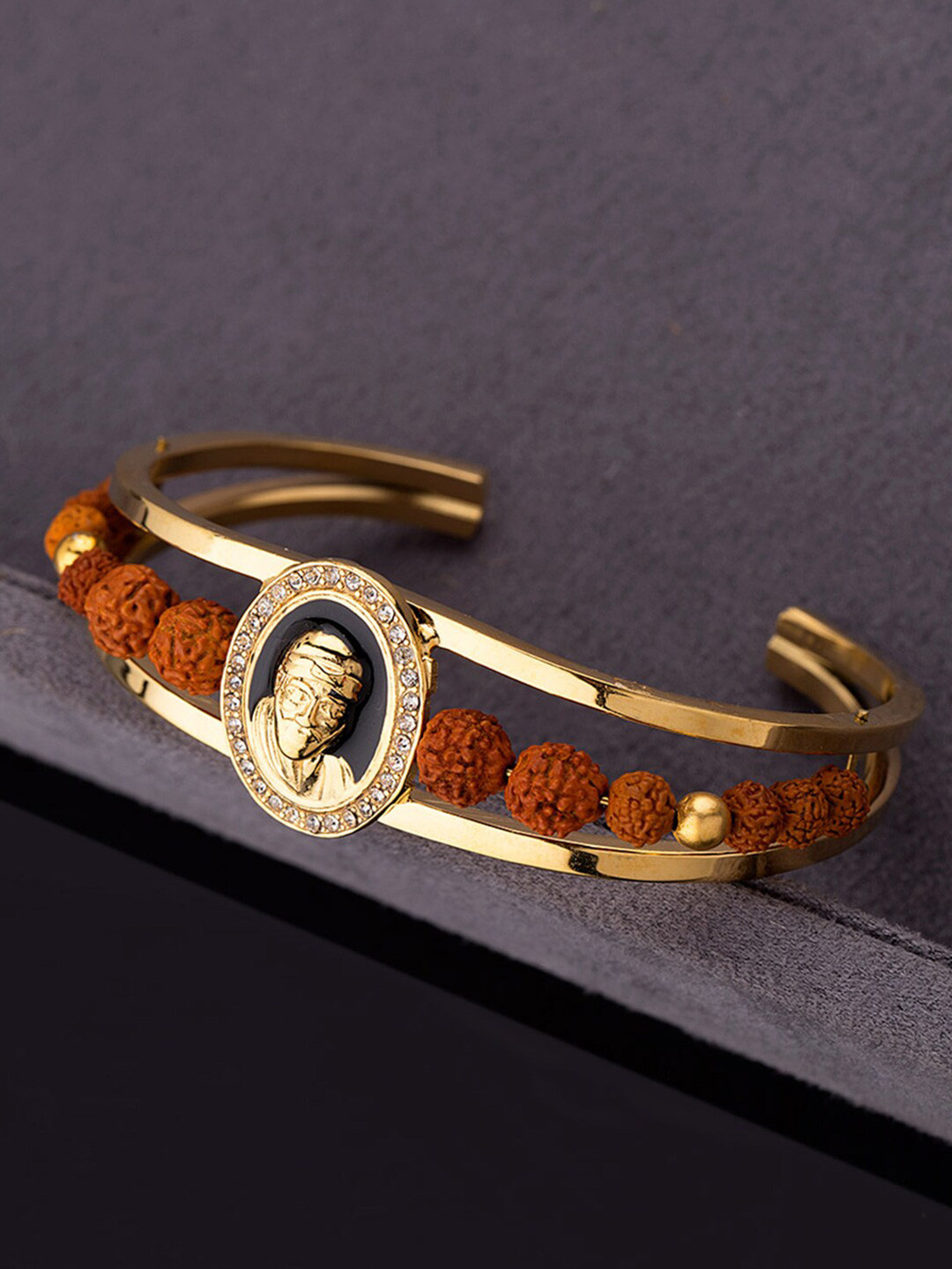 

Dare by Voylla Men Gold-Toned & Brown Brass Gold-Plated Cuff Bracelet