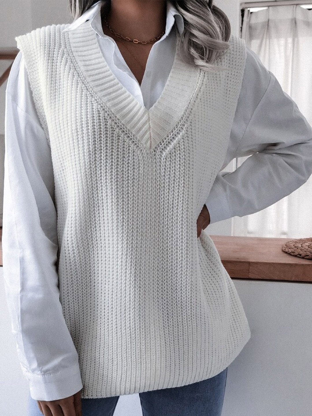 

BoStreet Women White Acrylic Sweater Vest