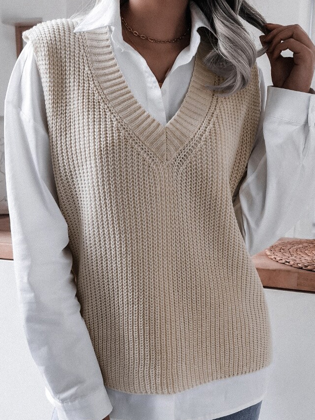 

BoStreet Women Beige Acrylic Sweater Vest