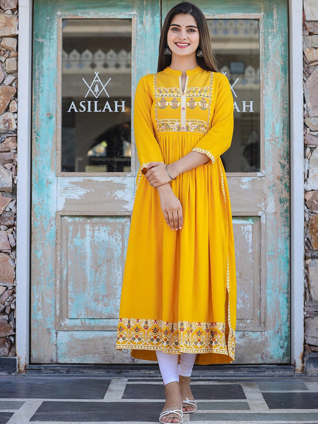 

KAAJH Women Yellow Printed Ethnic Dress