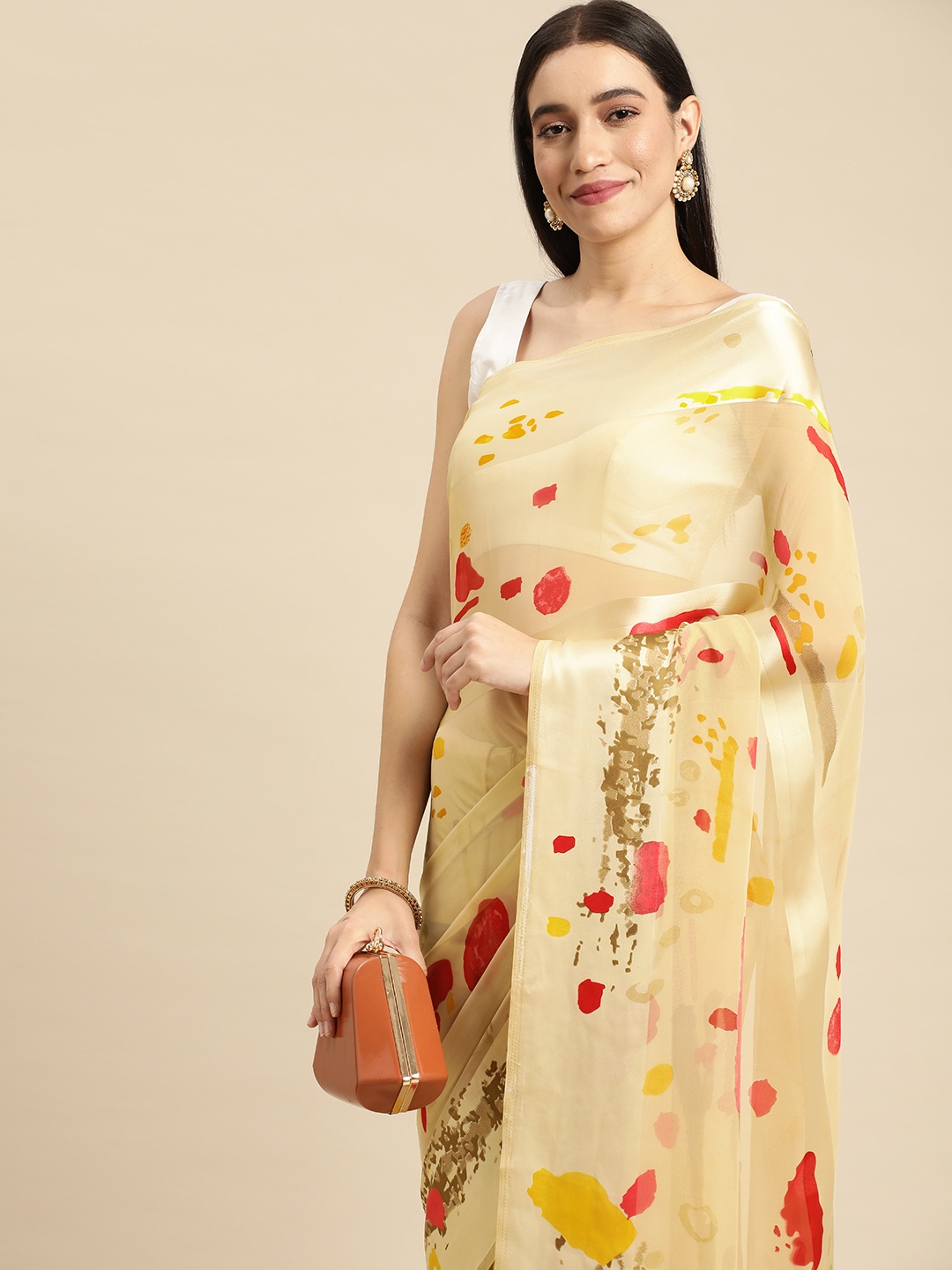 

RACHNA Cream-Coloured Ethnic Motifs Satin Saree