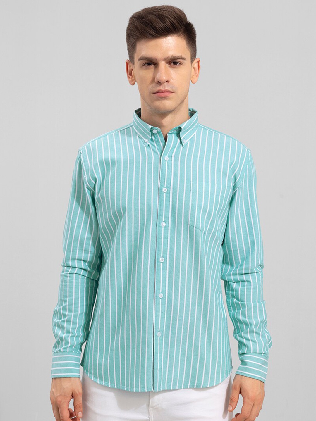 

Snitch Men Green Slim Fit Striped Casual Shirt