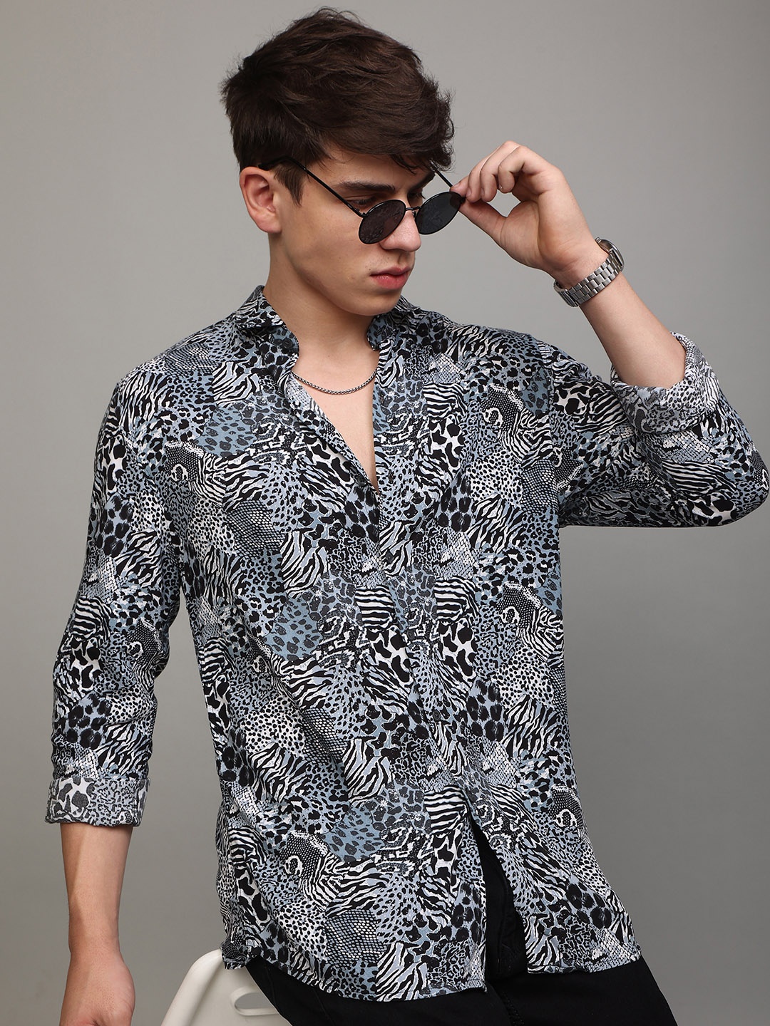 

Snitch Men Slim Fit Animal Printed Cotton Casual Shirt, Grey