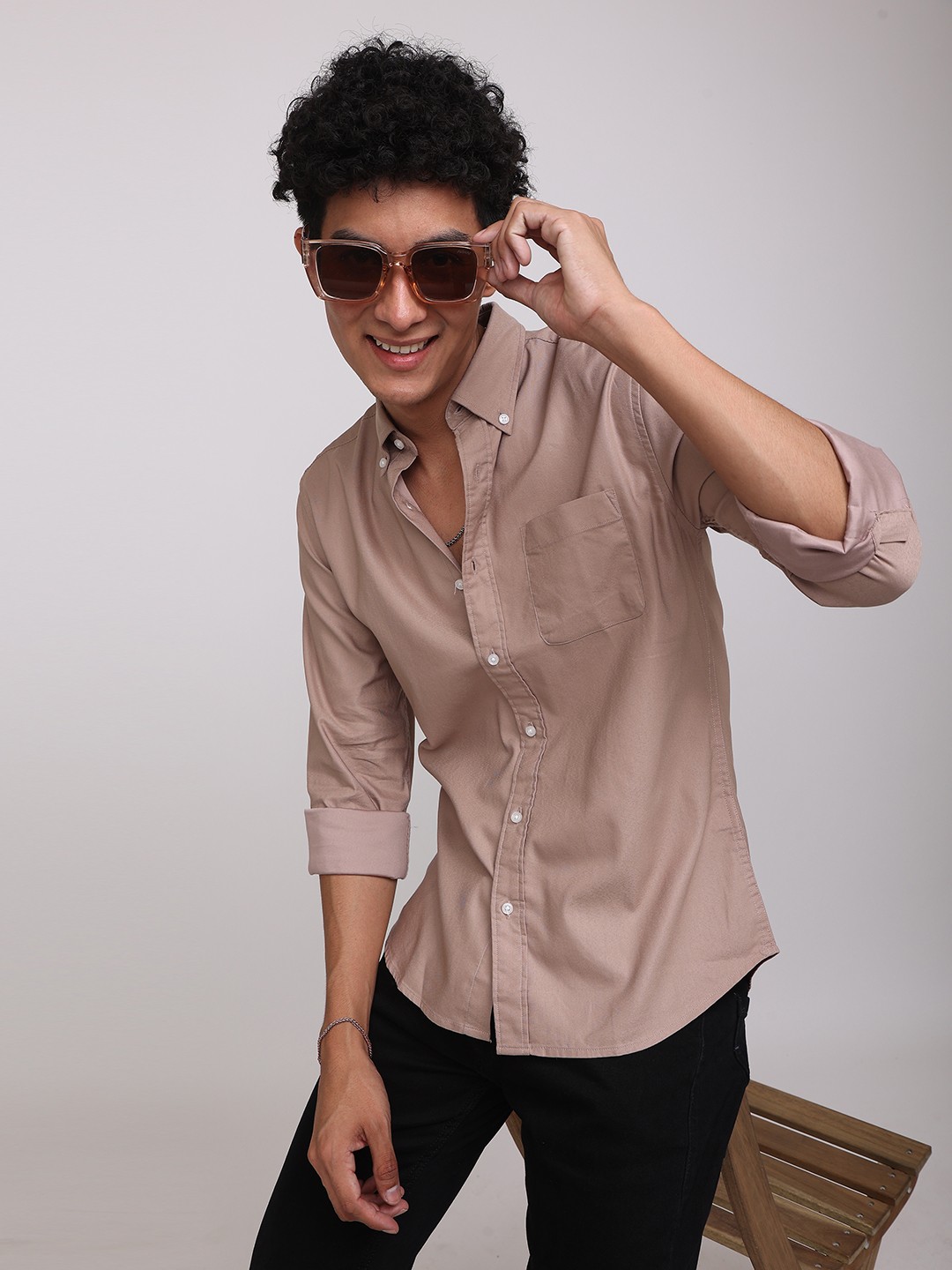 

Snitch Men Peach-Coloured Slim Fit Cotton Casual Shirt