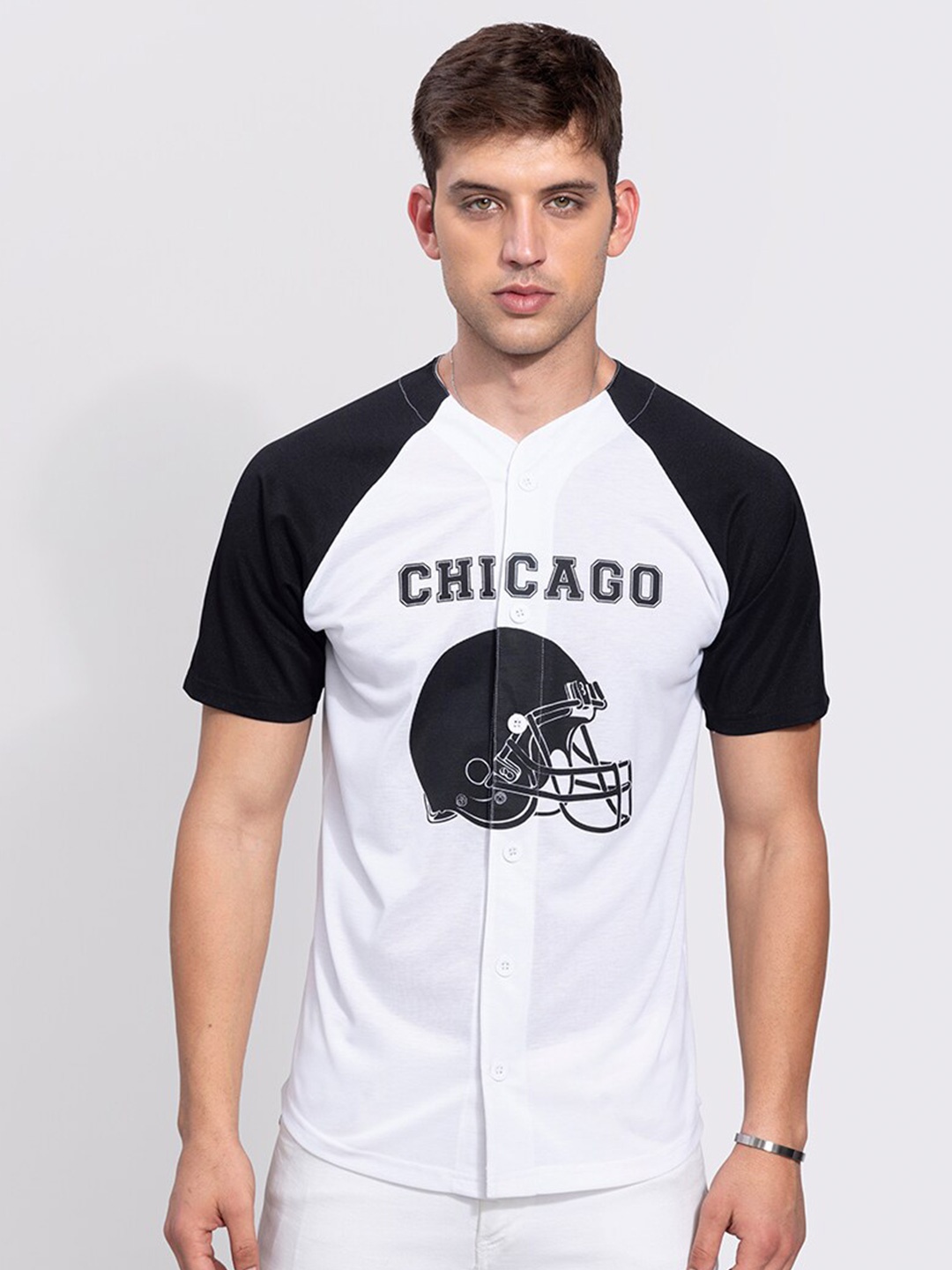 

Snitch Men White & Black Slim Fit Printed Cotton Casual Shirt