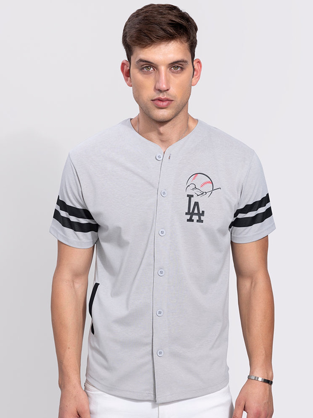 

Snitch Men Grey & Black Slim Fit Printed Cotton Casual Shirt