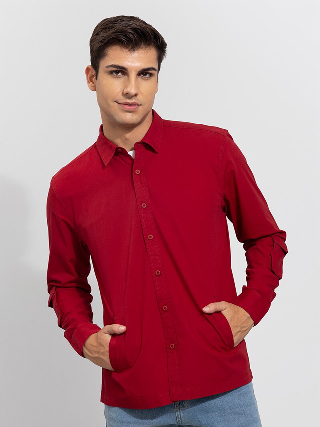 

Snitch Men Red Slim Fit Casual Cotton Shirt