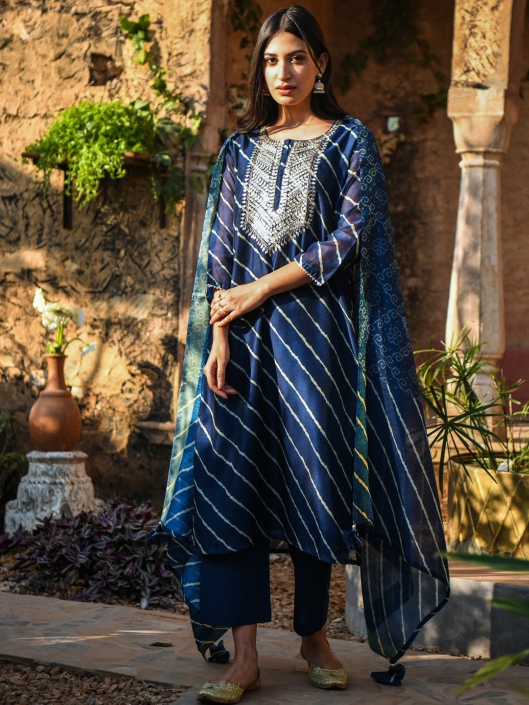 

KARAJ JAIPUR Women Navy Blue Leheriya Yoke Design Gotta Patti Kurta with Palazzos & With Dupatta