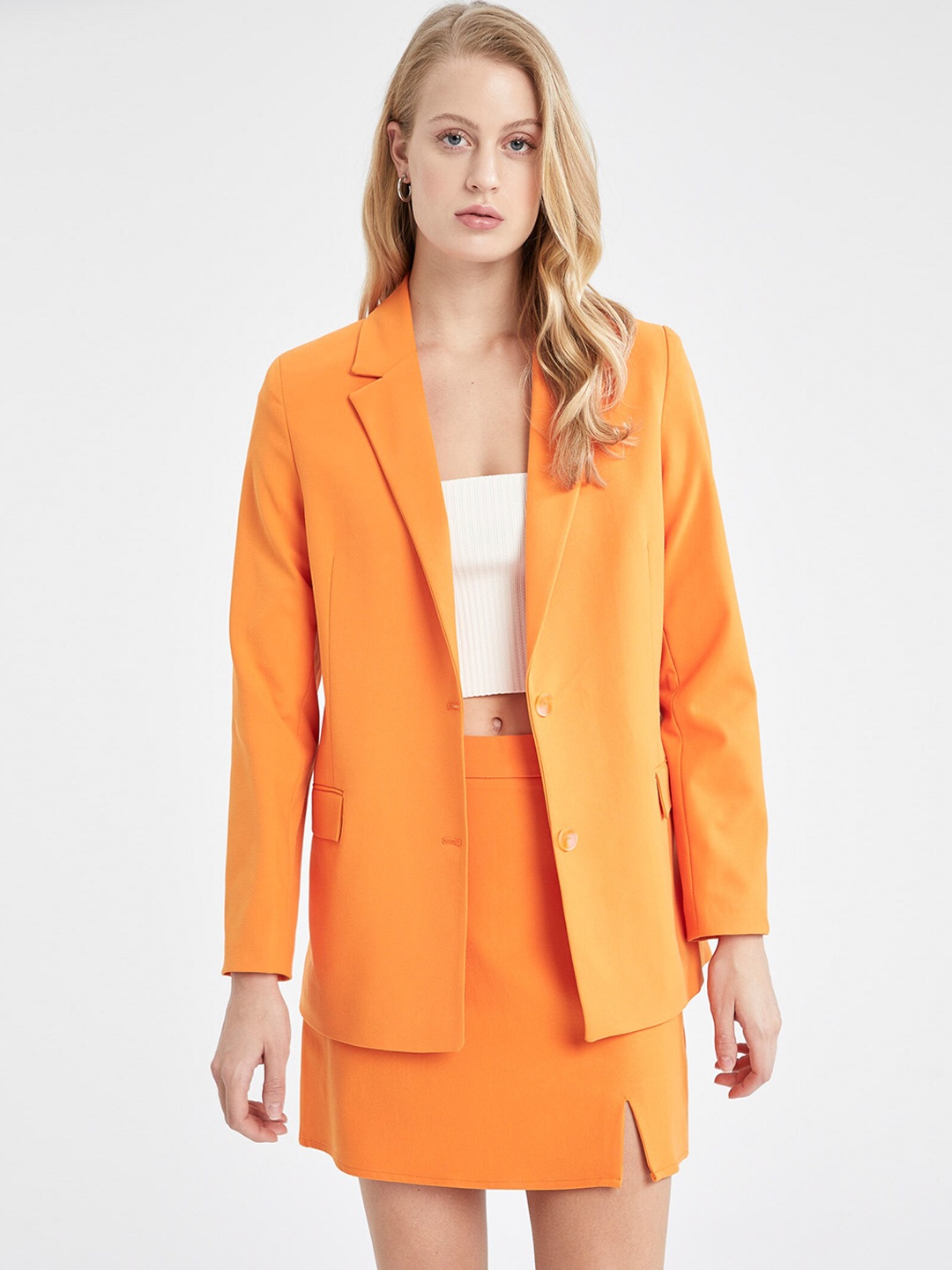 

DeFacto Women Orange Solid Mini Skirt