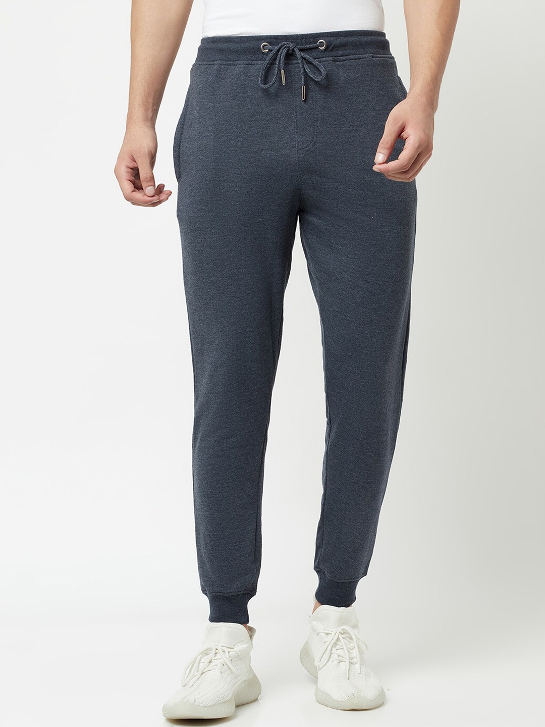 

THE DAILY OUTFITS Men Grey Solid Cotton Joggers