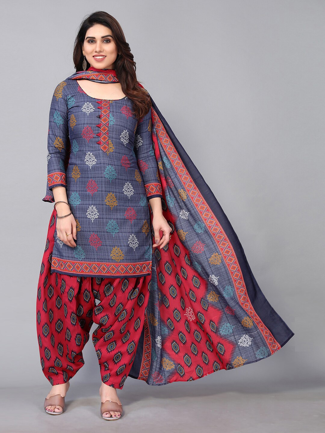 

KALINI Grey & Pink Printed Unstitched Dress Material