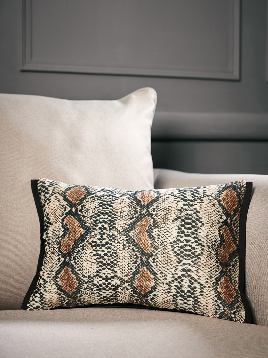 

Pure Home and Living Abstract Velvet Rectangle Cushion Covers, Black