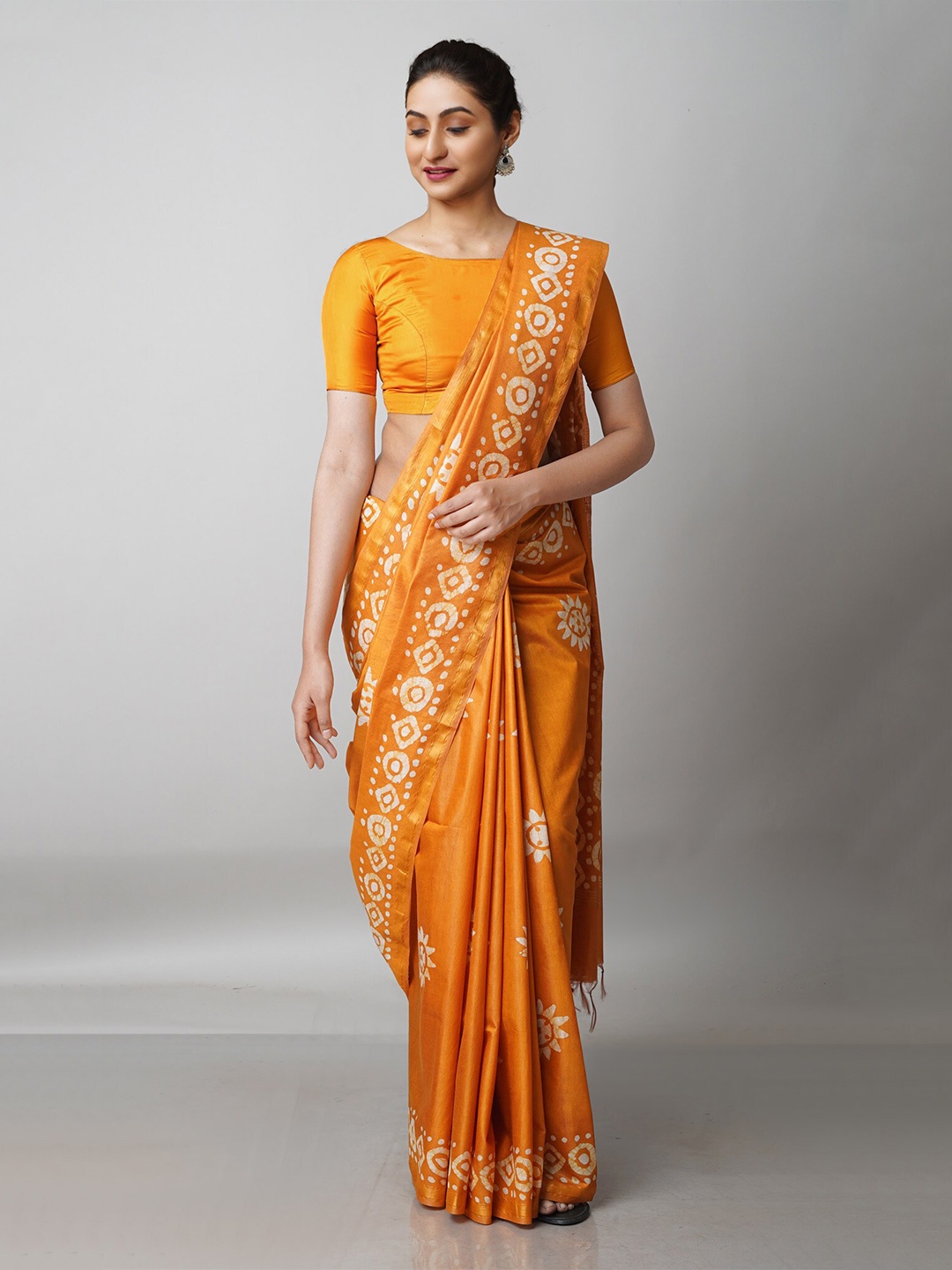 

Unnati Silks Yellow & Gold-Toned Batik Zari Pure Silk Handloom Chanderi Saree